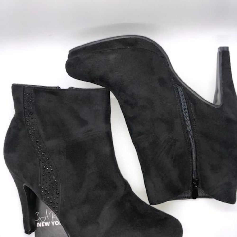 Dream Pairs women's Heeled Ankle Suede Boots Size 10